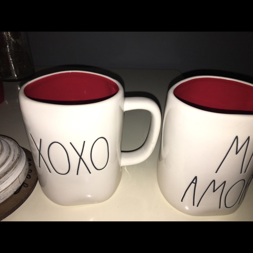 Rae Dunn mug set